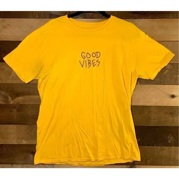 GOOD VIBES T-Shirt - Picture 1 of 3